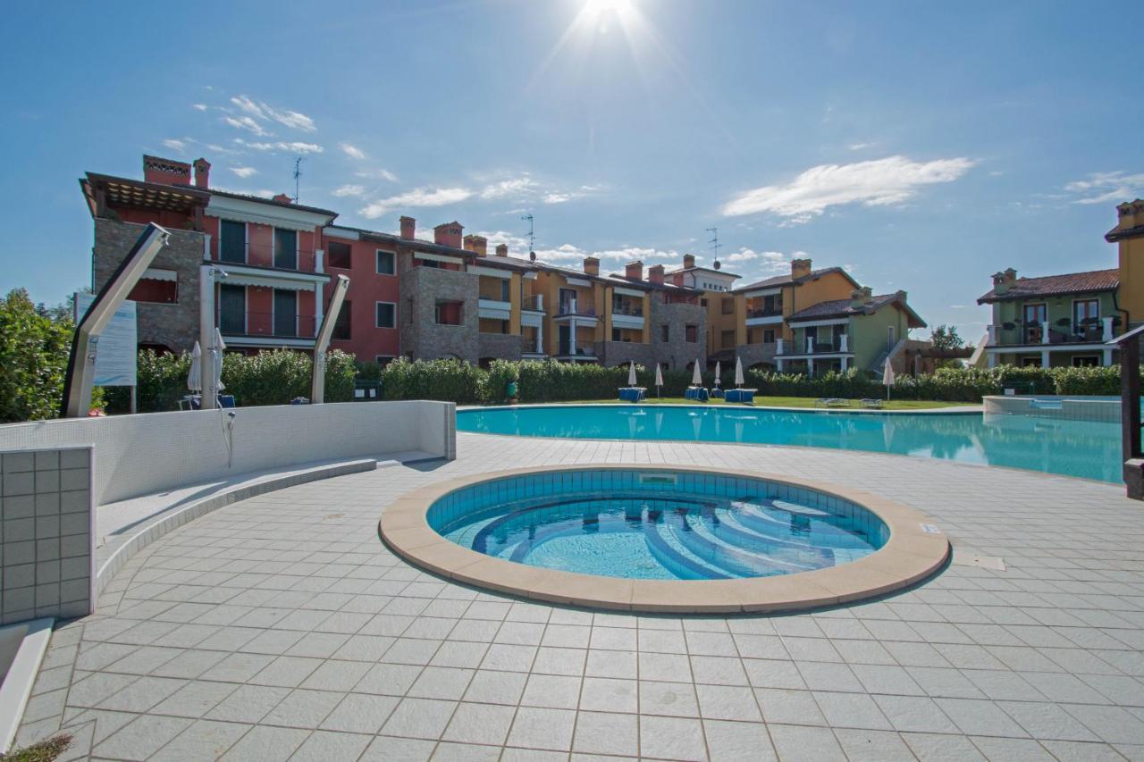 Baglio Degli Ulivi 3 Apartment By Wonderful Italy Sirmione Luaran gambar