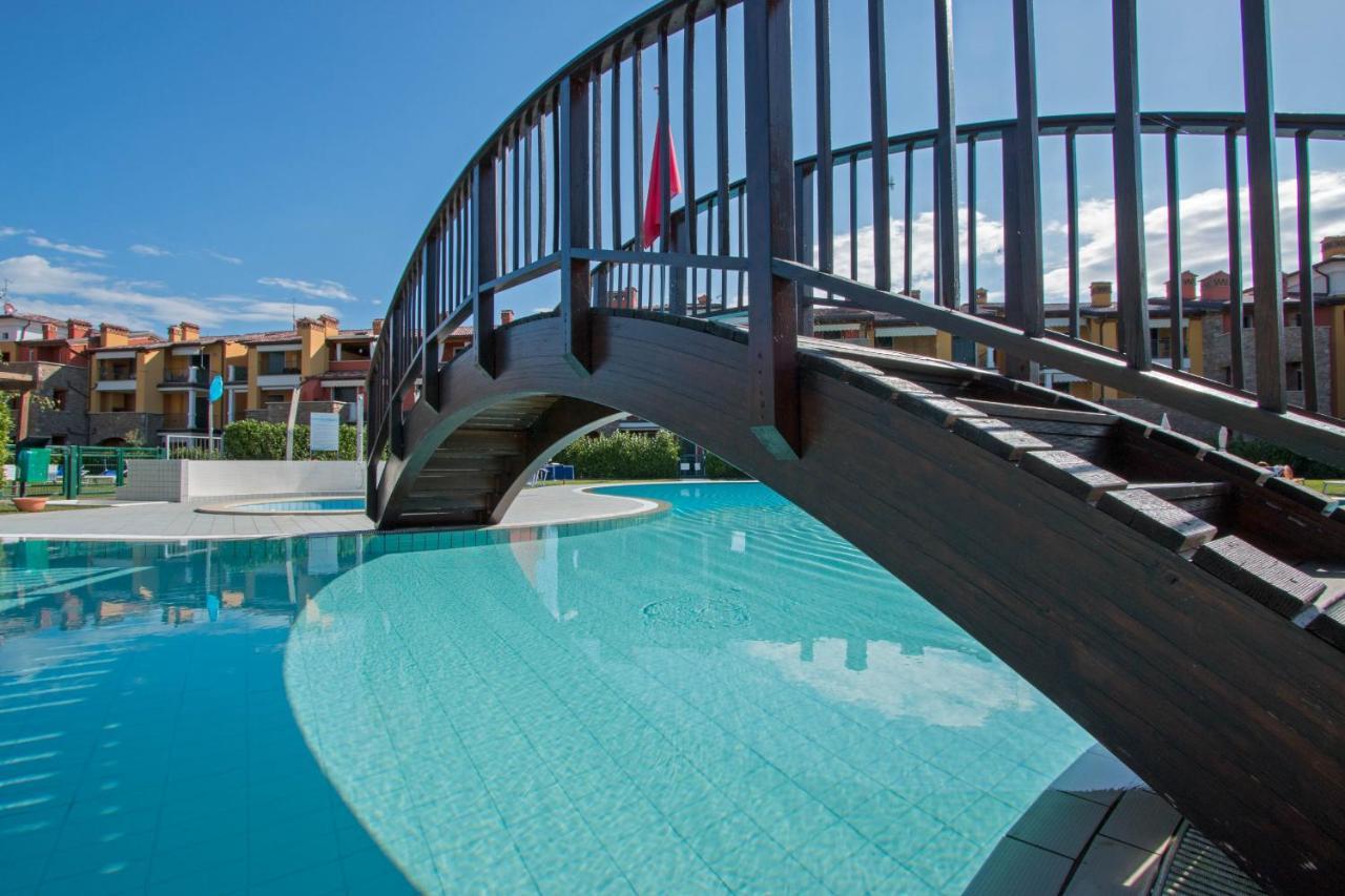 Baglio Degli Ulivi 3 Apartment By Wonderful Italy Sirmione Luaran gambar