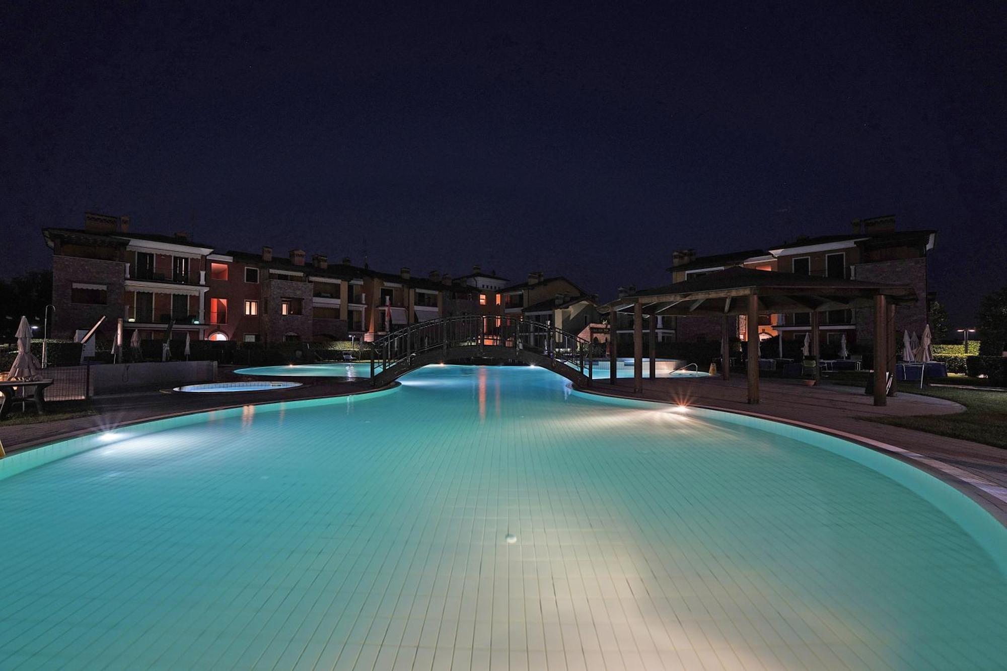 Baglio Degli Ulivi 3 Apartment By Wonderful Italy Sirmione Luaran gambar