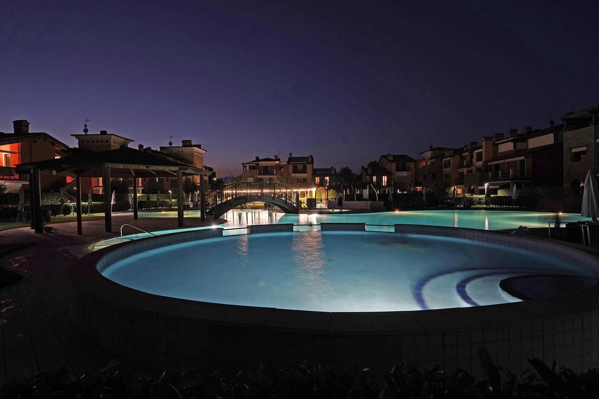 Baglio Degli Ulivi 3 Apartment By Wonderful Italy Sirmione Luaran gambar